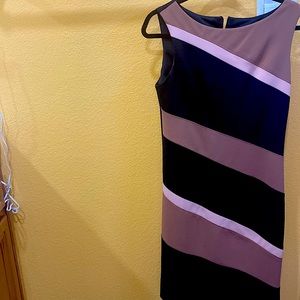 Perfect Tan/black dress - perfect to look neat for any interview/client meeting